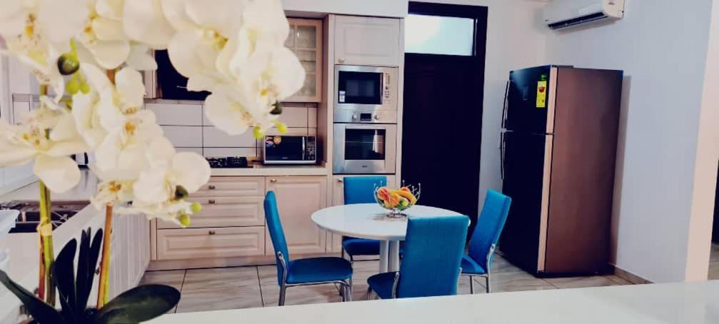 Bertha'S Court D-Plus Apartments กรีนฮิลล์ ภายนอก รูปภาพ