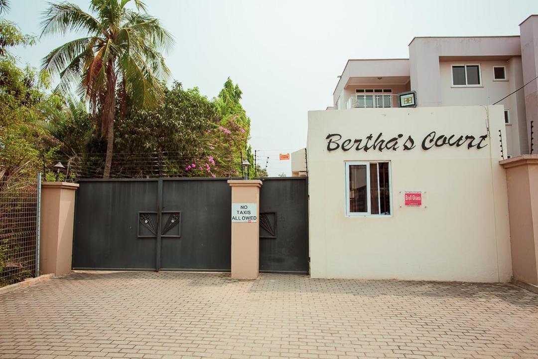 Bertha'S Court D-Plus Apartments กรีนฮิลล์ ภายนอก รูปภาพ